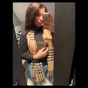 Meet your Posher, Jackie